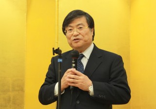 式辞を述べる島田学長