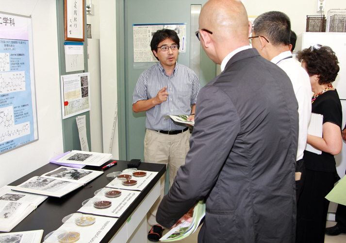 タイ国プリンス・オブ・ソンクラ大学幹部らが本学の生命工学研究等を視察